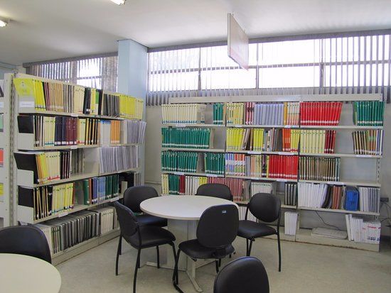 Biblioteca Municipal Monteiro Lobato